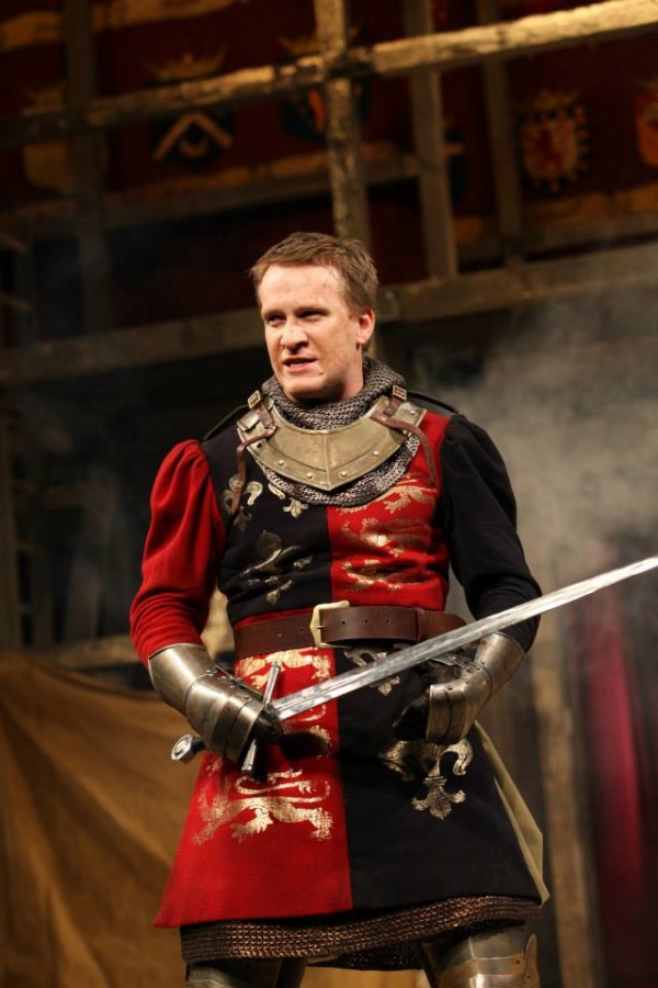 Jamie Parker as Henry V in Dominic Dromgoole&#39;s production of Henry V.
