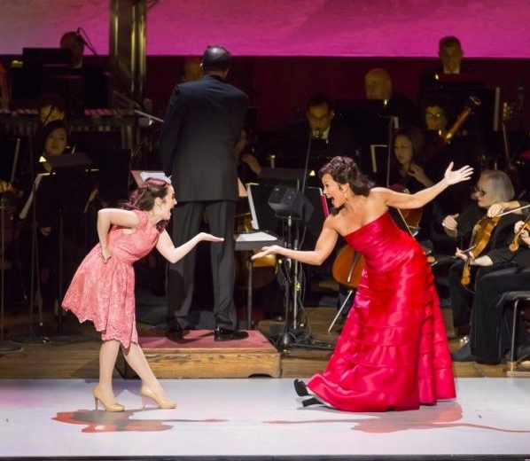 Lauren Worsham as Magnolia and Vanessa Williams as Julie in the New York Philharmonic&#39;s production of Show Boat, directed by Ted Sperling.