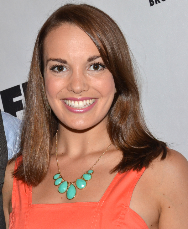Newsies alum Kara Lindsay will take on the role of Glinda in the Broadway cast of Wicked.