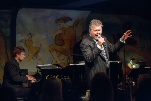 Steve Tyrell leads his band in &#39;&#39;That Lovin&#39; Feelin&#39;&quot; at Café Carlyle.