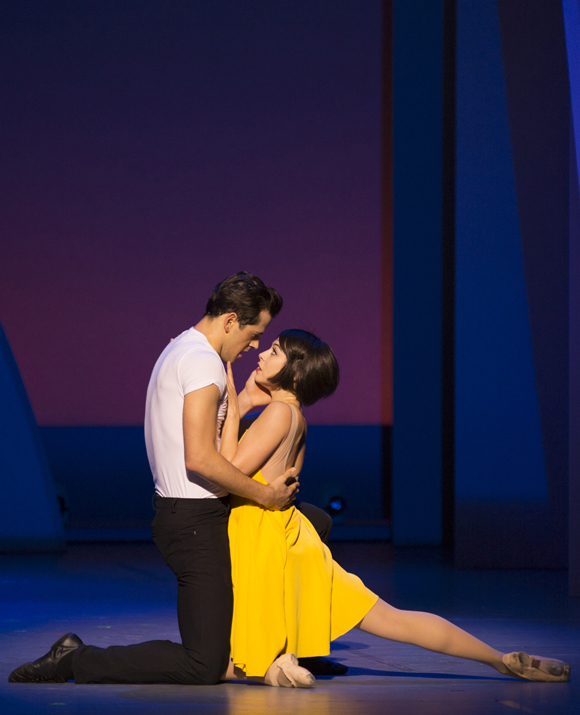 Robert Fairchild and Leanne Cope star in An American in Paris at Théâtre du Châtelet in France.