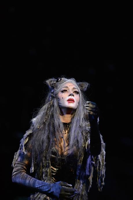 Nicole Scherzinger as Grizabella in Cats on the West End.
