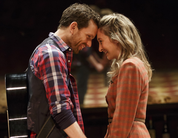 Paul Alexander Nolan and Jessie Fisher star in Once.