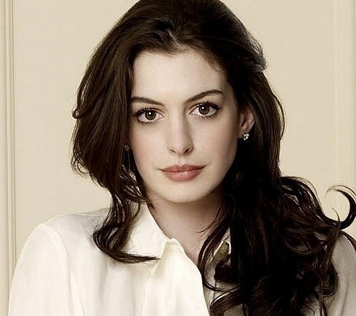 Oscar winner Anne Hathaway will star in the Public Theater production of George Brant&#39;s Grounded this spring.