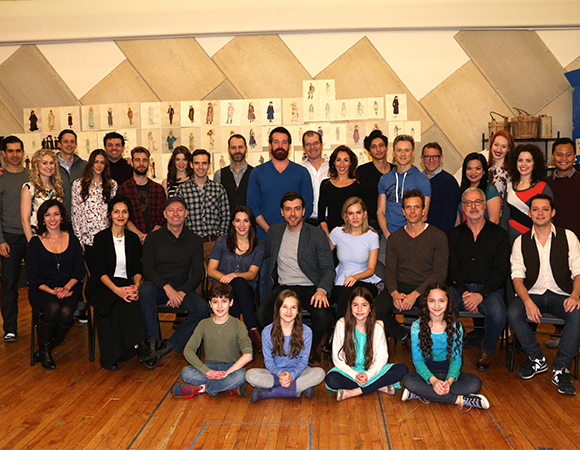 The full cast of Broadway&#39;s Doctor Zhivago.