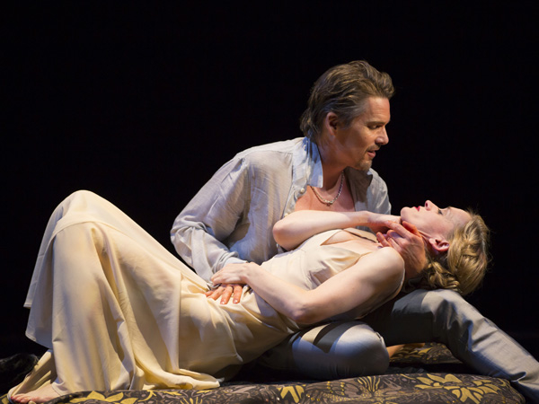 Ethan Hawke and Anne-Marie Duff as Macbeth and Lady Macbeth in the 2013 Lincoln Center Theater production of William Shakespeare&#39;s Macbeth, directed by Jack O&#39;Brien, at The Vivian Beaumont Theater.